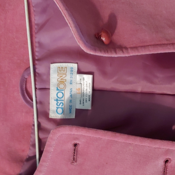 Jacket - Picture 2 of 4